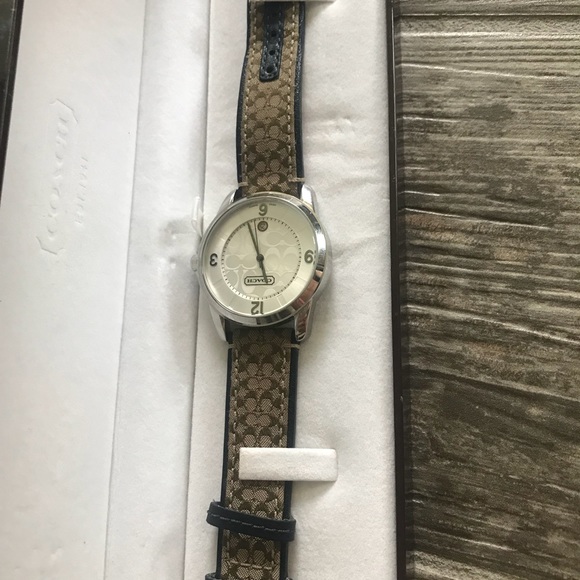 Coach Watch - Picture 2 of 4